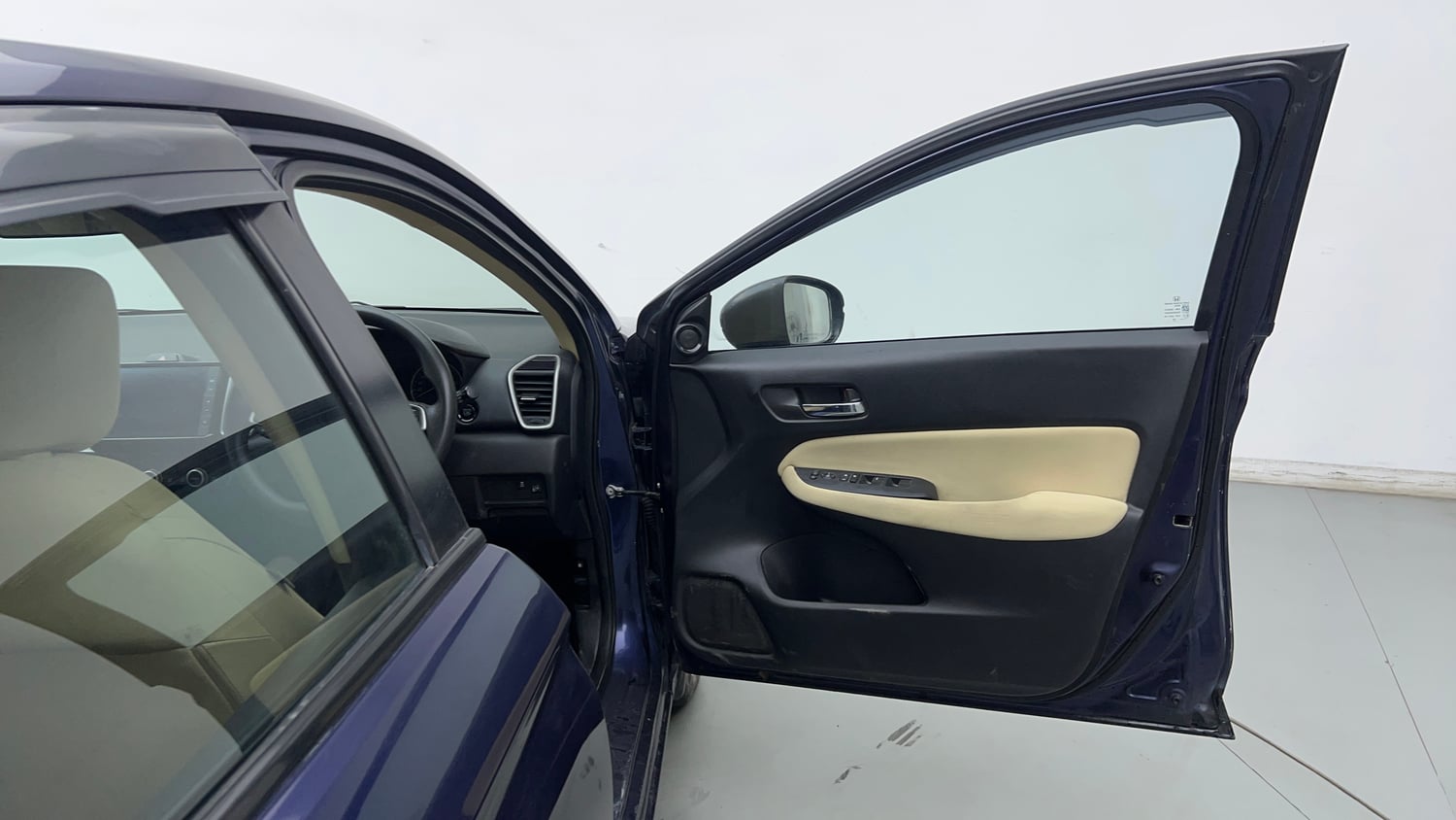 Used 2023 Honda City V Petrol MT Petrol Manual interior RIGHT FRONT DOOR OPEN VIEW