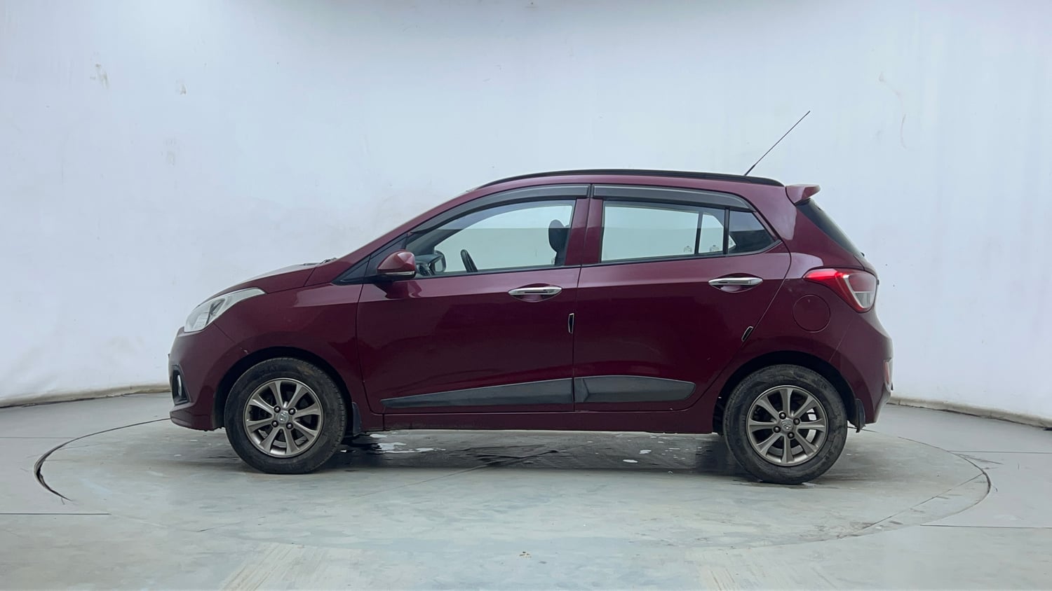 Used 2017 Hyundai Grand i10 Asta AT 1.2 Kappa VTVT (O) Petrol Automatic exterior LEFT SIDE VIEW