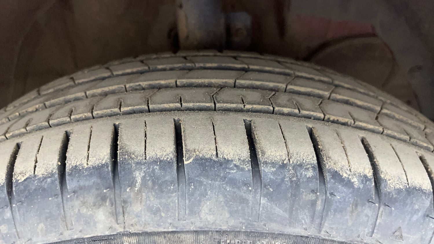 Used 2024 Maruti Suzuki Swift ZXi Plus Dual Tone AMT Petrol Automatic tyres RIGHT FRONT TYRE TREAD VIEW