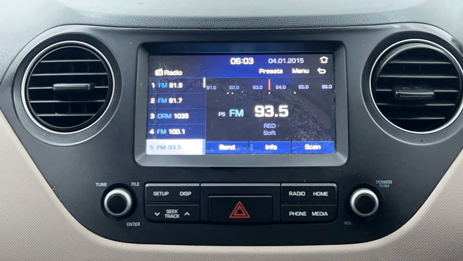 Used 2018 Hyundai Grand i10 Sportz 1.2 Kappa VTVT Petrol Manual top_features Touch screen infotainment system