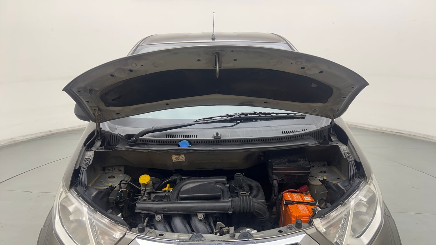 Used 2018 Datsun Redi-GO T (O) Petrol Manual engine ENGINE & BONNET OPEN FRONT VIEW