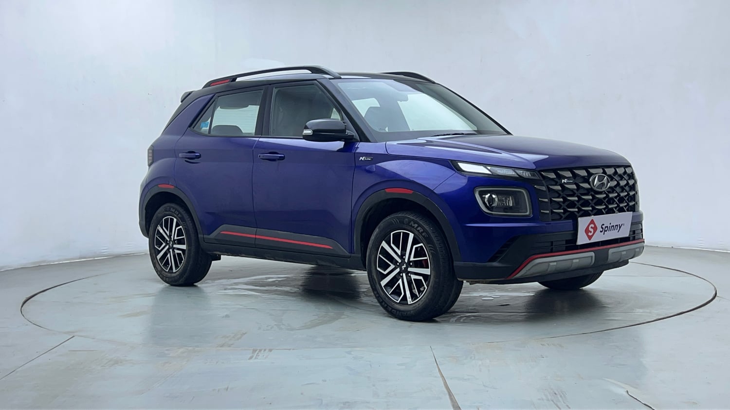 Used 2022 Hyundai Venue N-Line N6 DCT Dual Tone Petrol Automatic exterior RIGHT FRONT CORNER VIEW