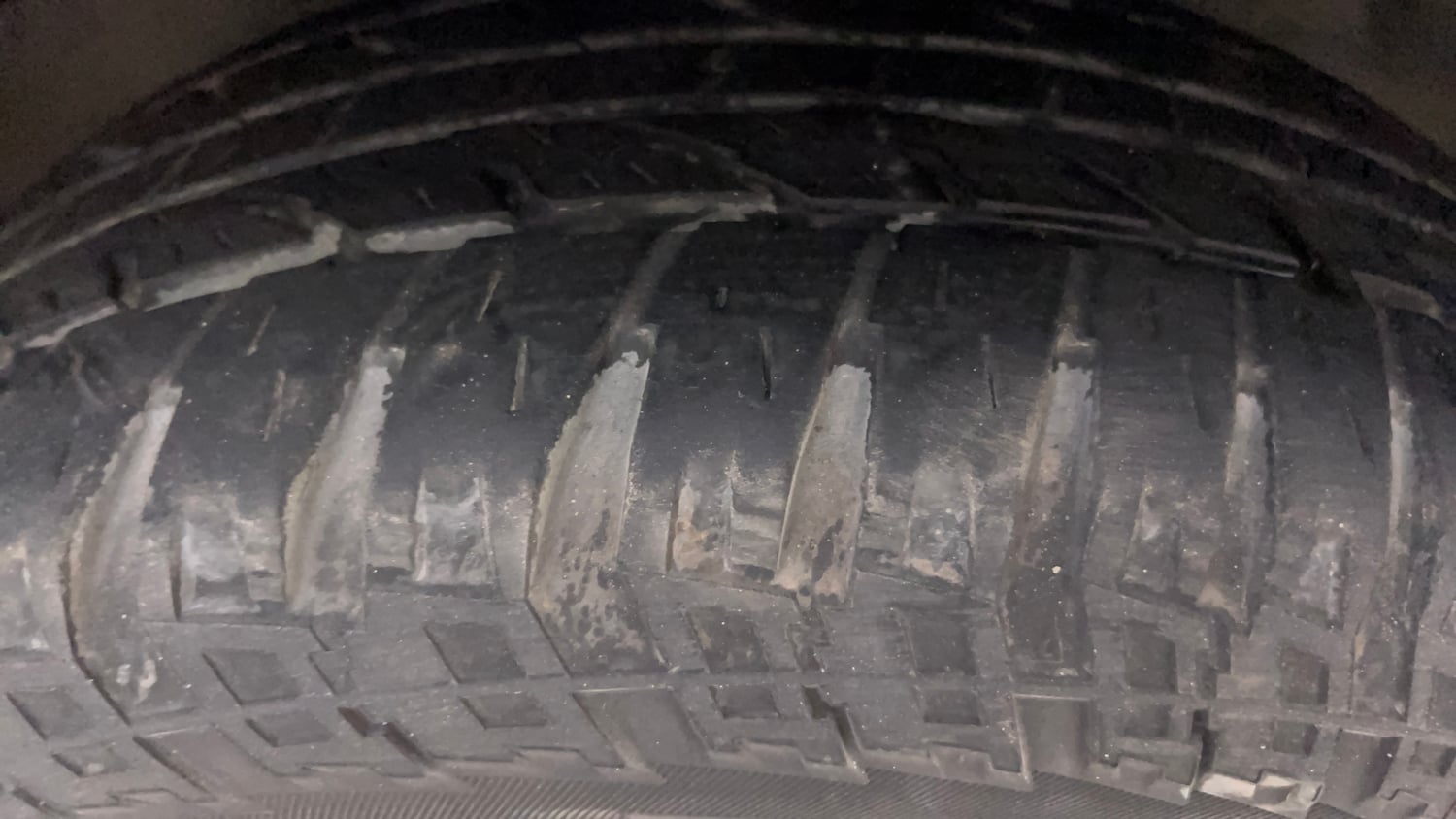Used 2018 Jeep Compass Sport 2.0 Diesel Diesel Manual tyres RIGHT FRONT TYRE TREAD VIEW