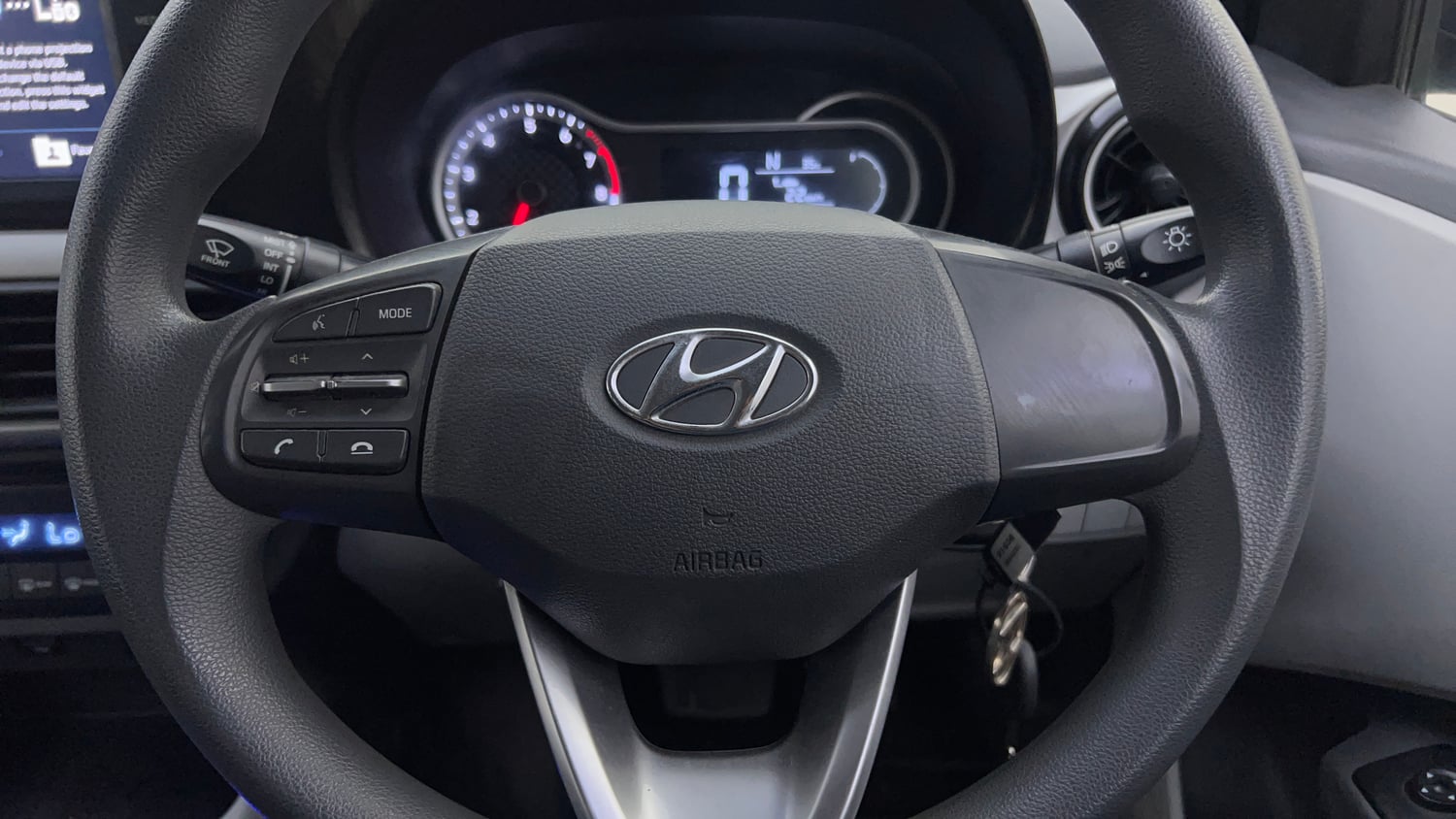 Used 2021 Hyundai Grand i10 Nios Sportz AMT 1.2 Kappa VTVT Petrol Automatic top_features Airbags