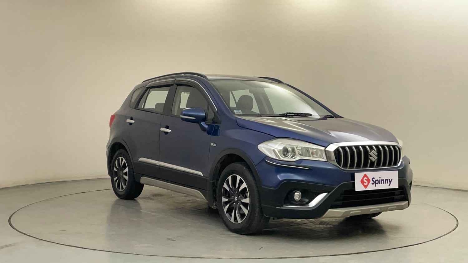 Used 2018 Maruti Suzuki S-Cross Zeta 1.3 Diesel Manual exterior RIGHT FRONT CORNER VIEW