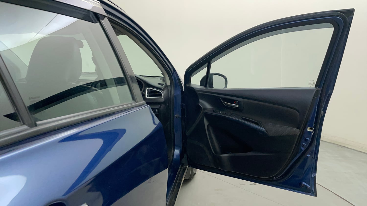 Used 2018 Maruti Suzuki S-Cross Zeta 1.3 Diesel Manual interior RIGHT FRONT DOOR OPEN VIEW