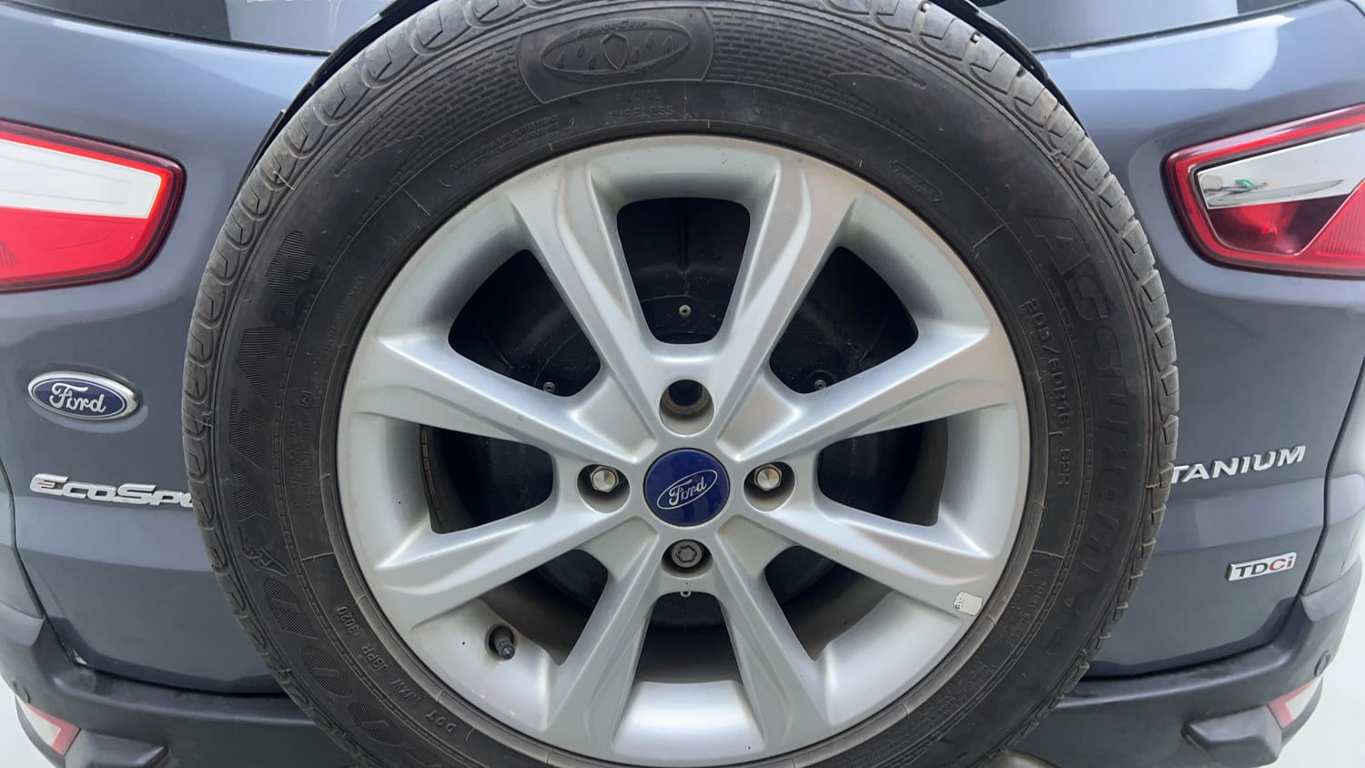 Used 2020 Ford EcoSport Titanium 1.5L TDCi Diesel Manual tyres SPARE TYRE VIEW