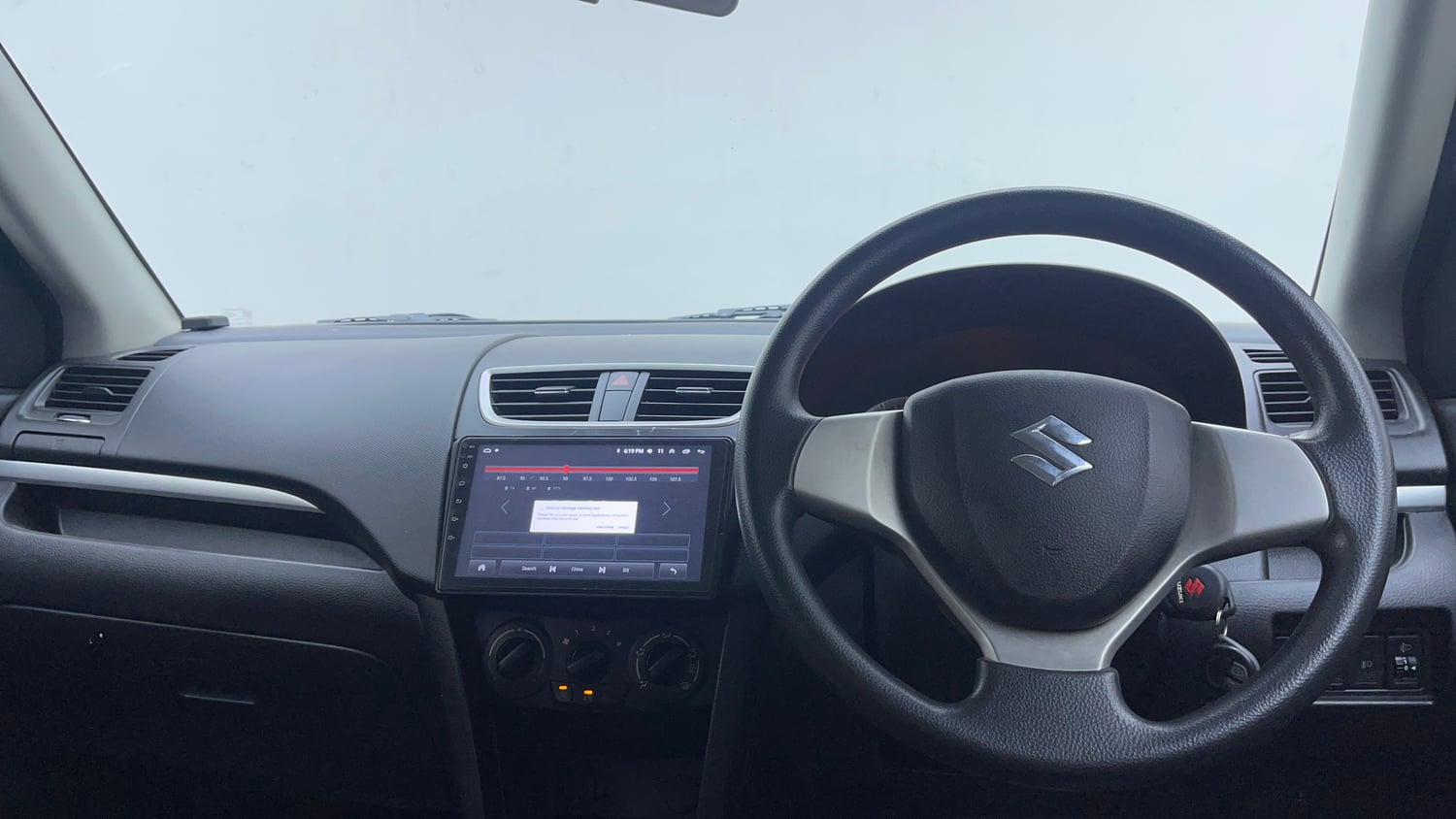 Used 2011 Maruti Suzuki Swift VXi Petrol Manual interior DASHBOARD VIEW