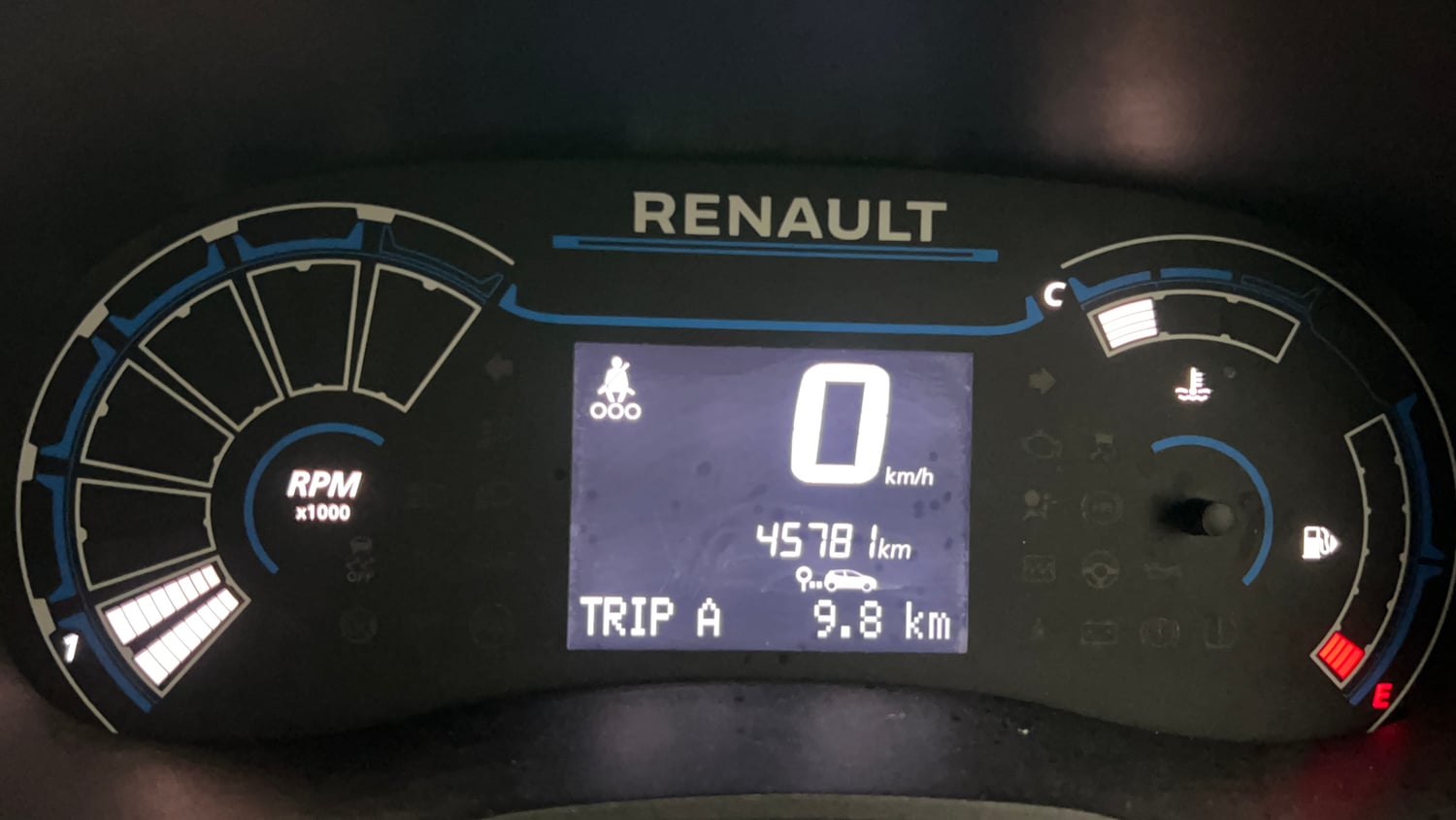 Used 2024 Renault Kwid RXT 1.0L Petrol Manual interior CLUSTERMETER VIEW
