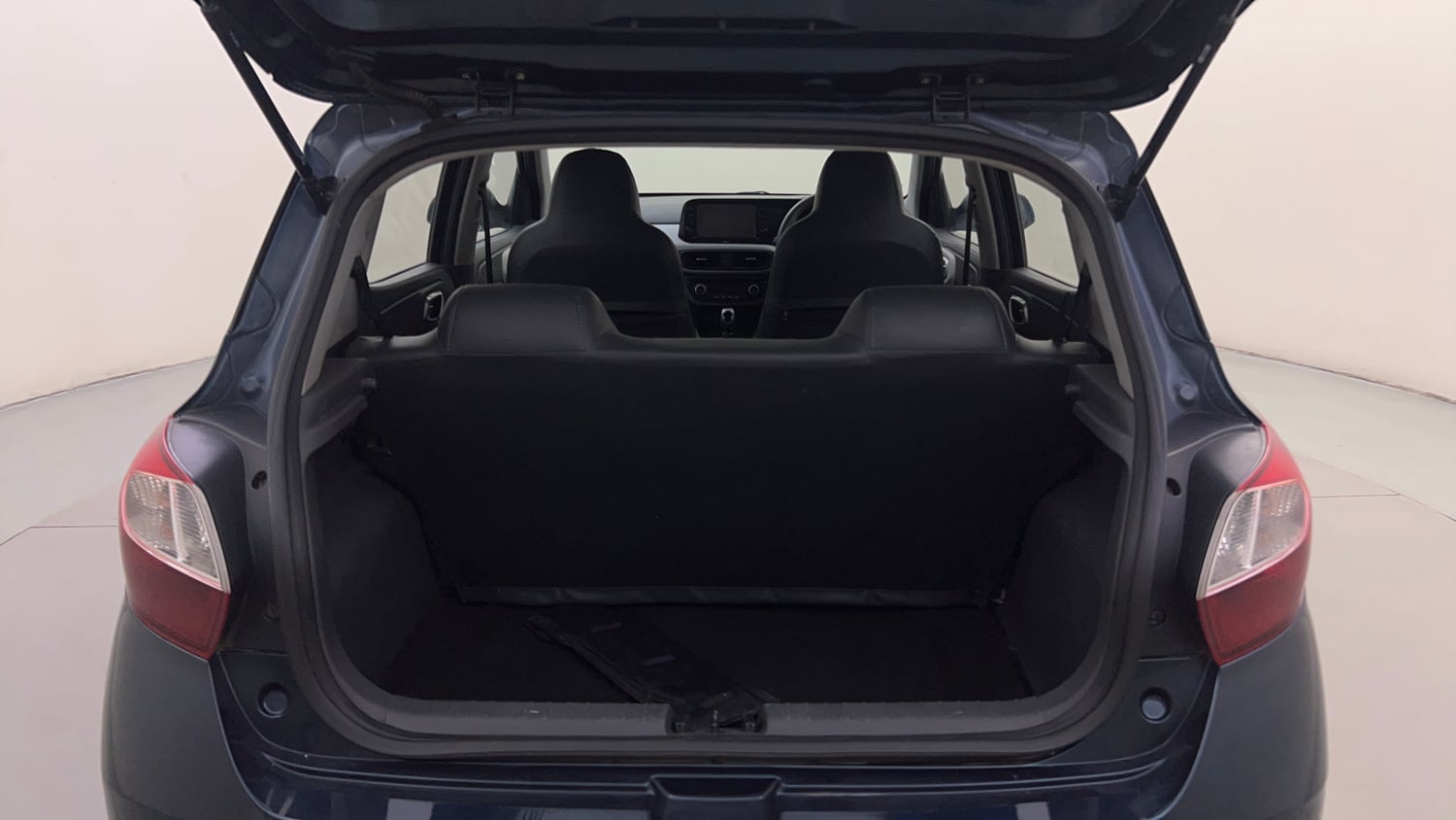 Used 2021 Hyundai Grand i10 Nios Sportz AMT 1.2 Kappa VTVT Petrol Automatic interior DICKY INSIDE VIEW