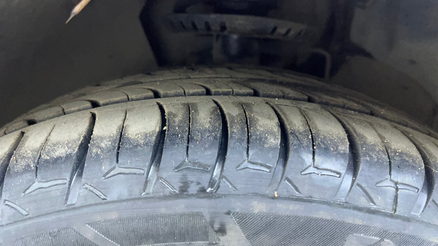 Used 2021 Volkswagen Polo Highline Plus 1.0L TSI Petrol Manual tyres LEFT FRONT TYRE TREAD VIEW