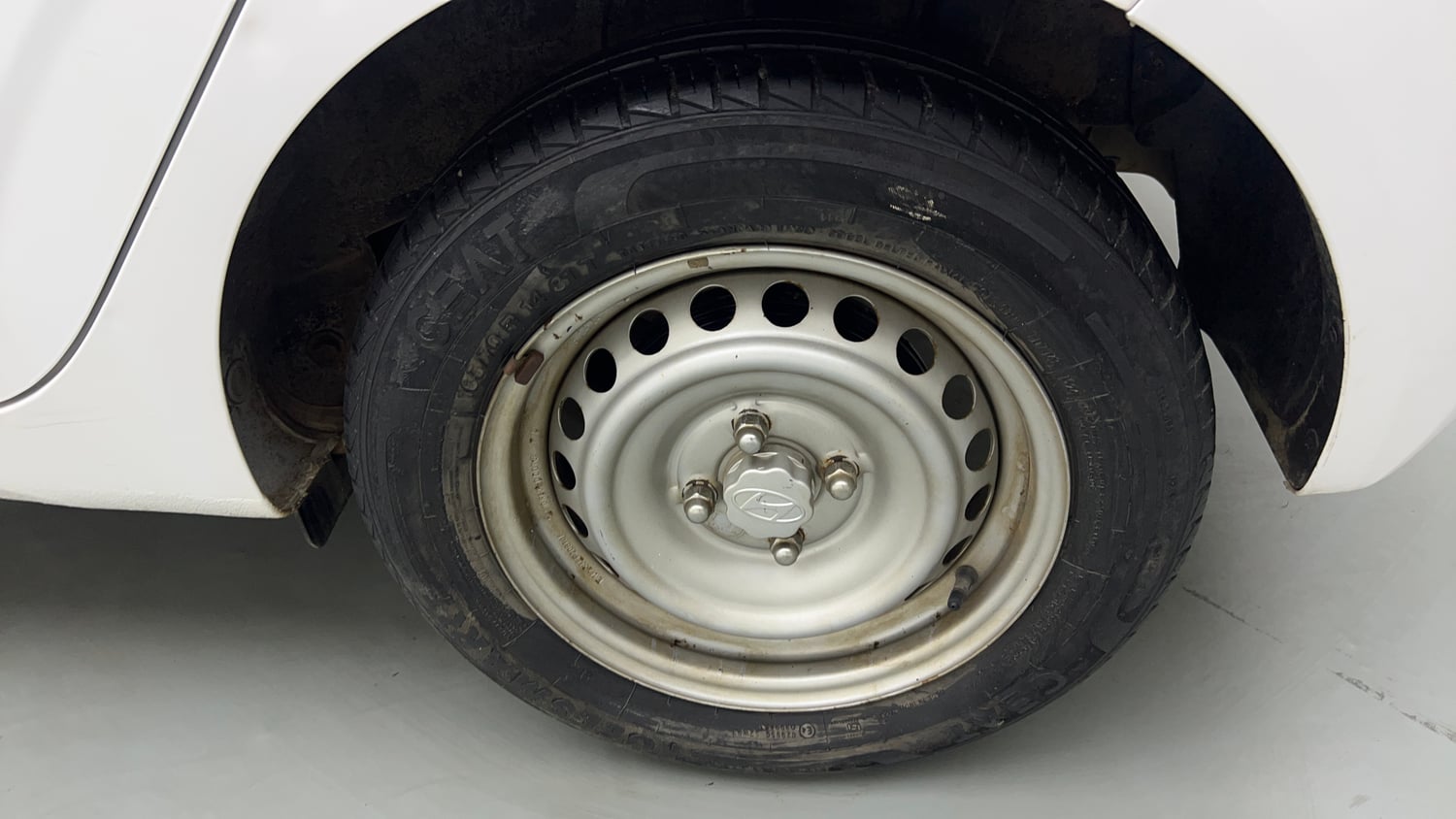 Used 2024 Hyundai Grand i10 Nios Era 1.2 Kappa Petrol Manual tyres LEFT REAR TYRE RIM VIEW