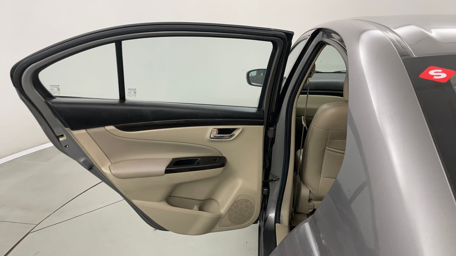 Used 2017 Maruti Suzuki Ciaz Alpha 1.4 MT Petrol Manual interior LEFT REAR DOOR OPEN VIEW