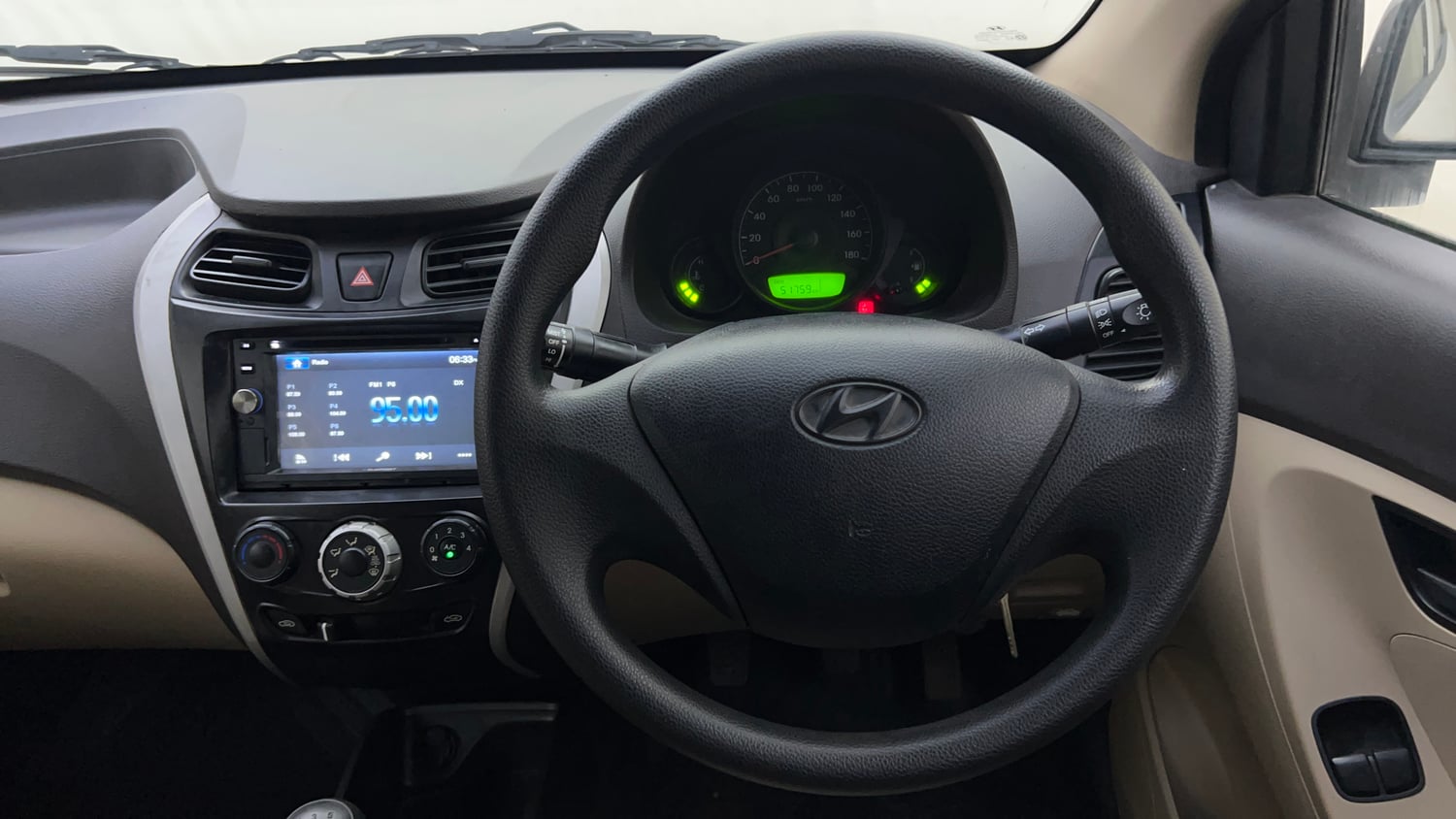 Used 2017 Hyundai Eon Era + Petrol Manual interior STEERING VIEW