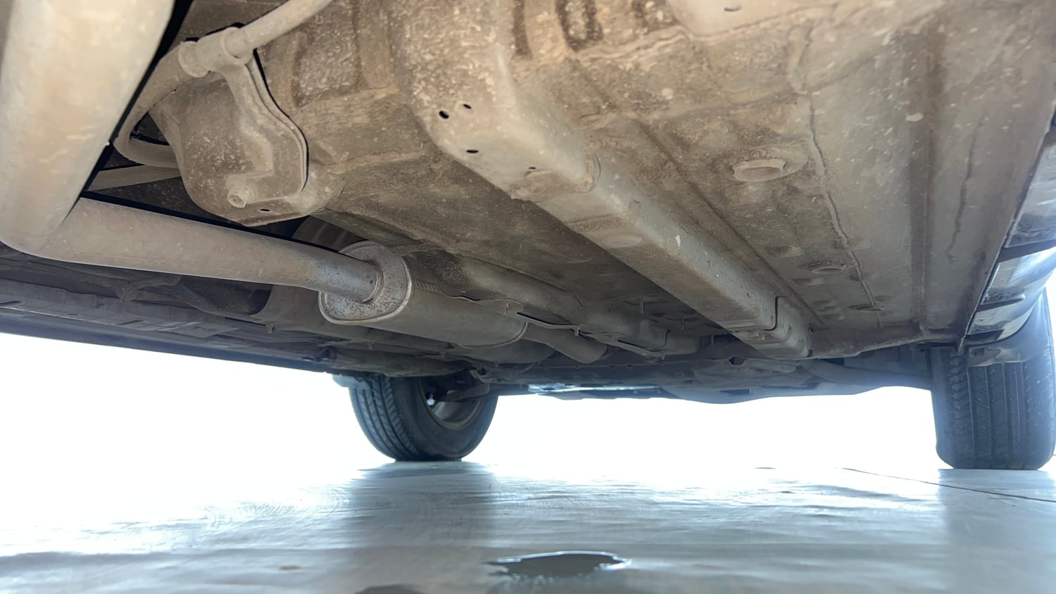 Used 2019 Hyundai Venue SX Plus 1.0 Turbo DCT Petrol Automatic extra REAR RIGHT UNDERBODY VIEW