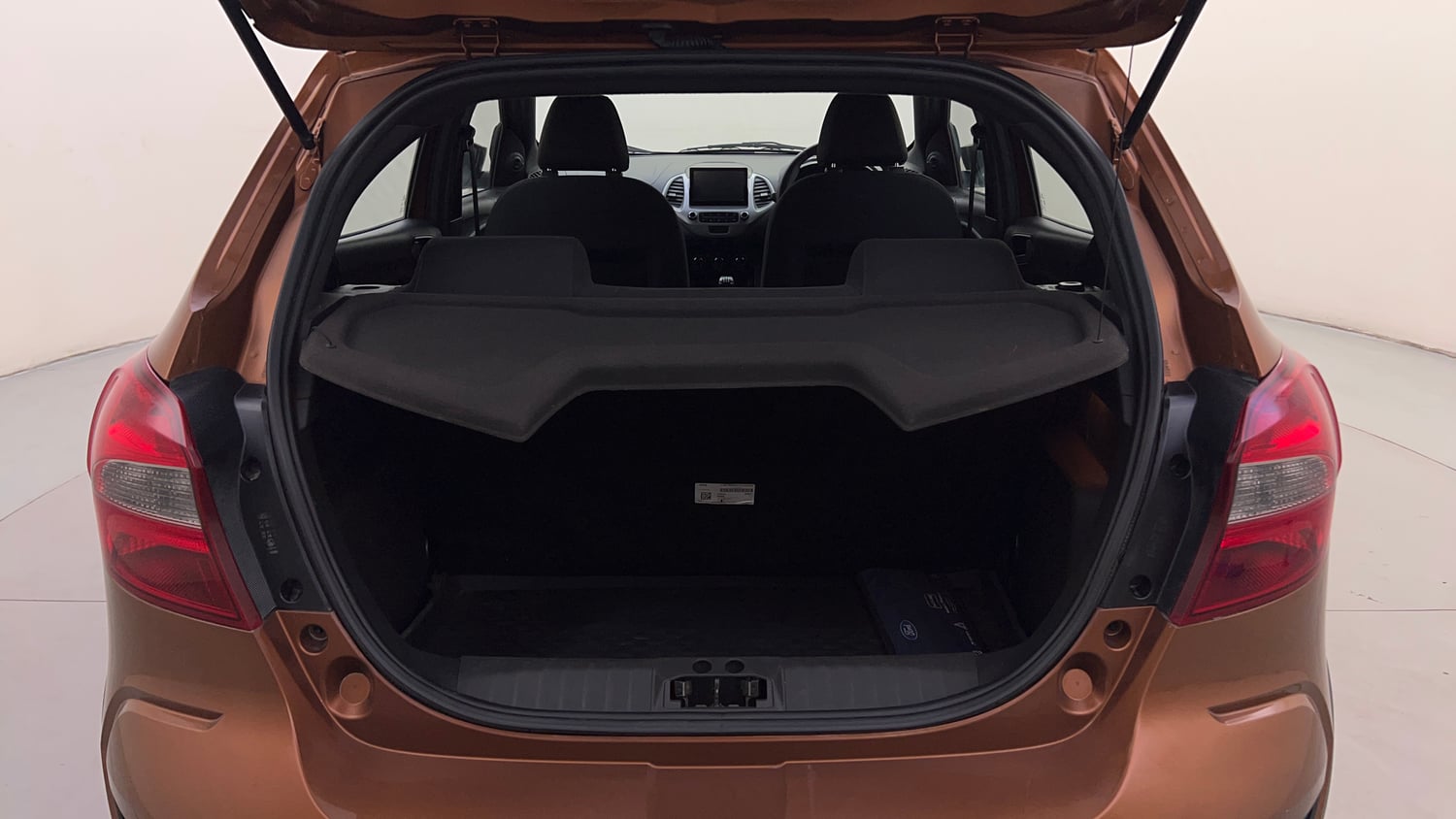 Used 2018 Ford Freestyle Trend 1.2 Ti-VCT Petrol Manual interior DICKY INSIDE VIEW