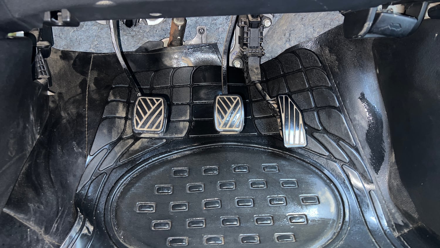 Used 2016 Maruti Suzuki Baleno Delta 1.2 Petrol Manual interior PEDALS VIEW