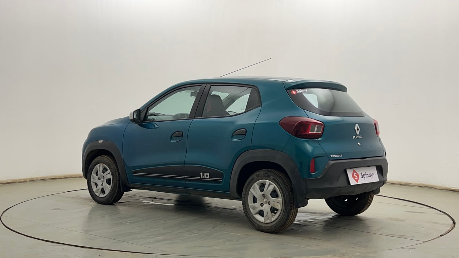 Used 2022 Renault Kwid RXT 1.0 AMT Petrol Automatic exterior LEFT REAR CORNER VIEW