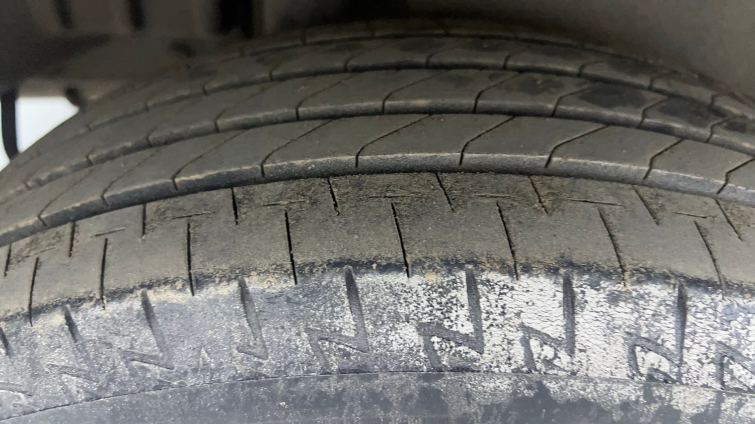 Used 2015 Maruti Suzuki Swift Dzire ZXI Petrol Manual tyres RIGHT REAR TYRE TREAD VIEW