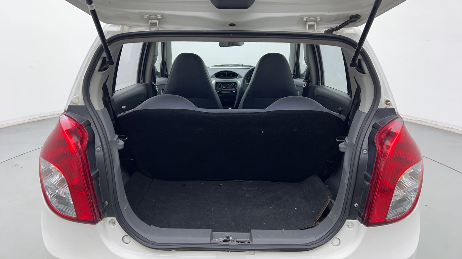 Used 2013 Maruti Suzuki Alto 800 Vxi Petrol Manual interior DICKY INSIDE VIEW