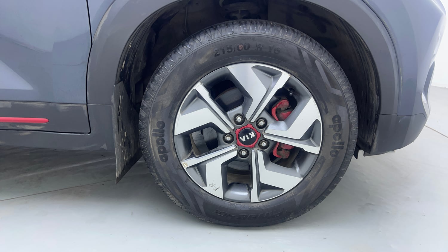 Used 2020 Kia Sonet GTX Plus 1.5 AT Diesel Automatic tyres RIGHT FRONT TYRE RIM VIEW