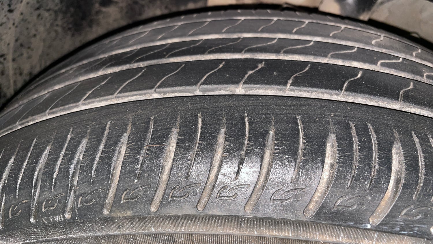 Used 2023 Hyundai Venue SX 1.5 CRDi Diesel Manual tyres LEFT FRONT TYRE TREAD VIEW