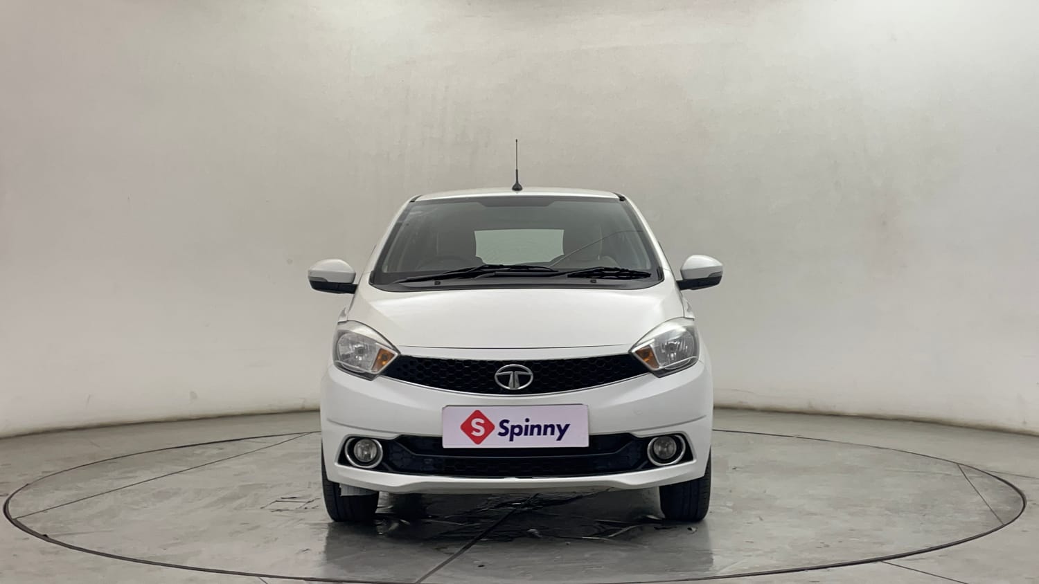 Used 2017 Tata Tiago Revotron XZA Petrol Automatic exterior FRONT VIEW