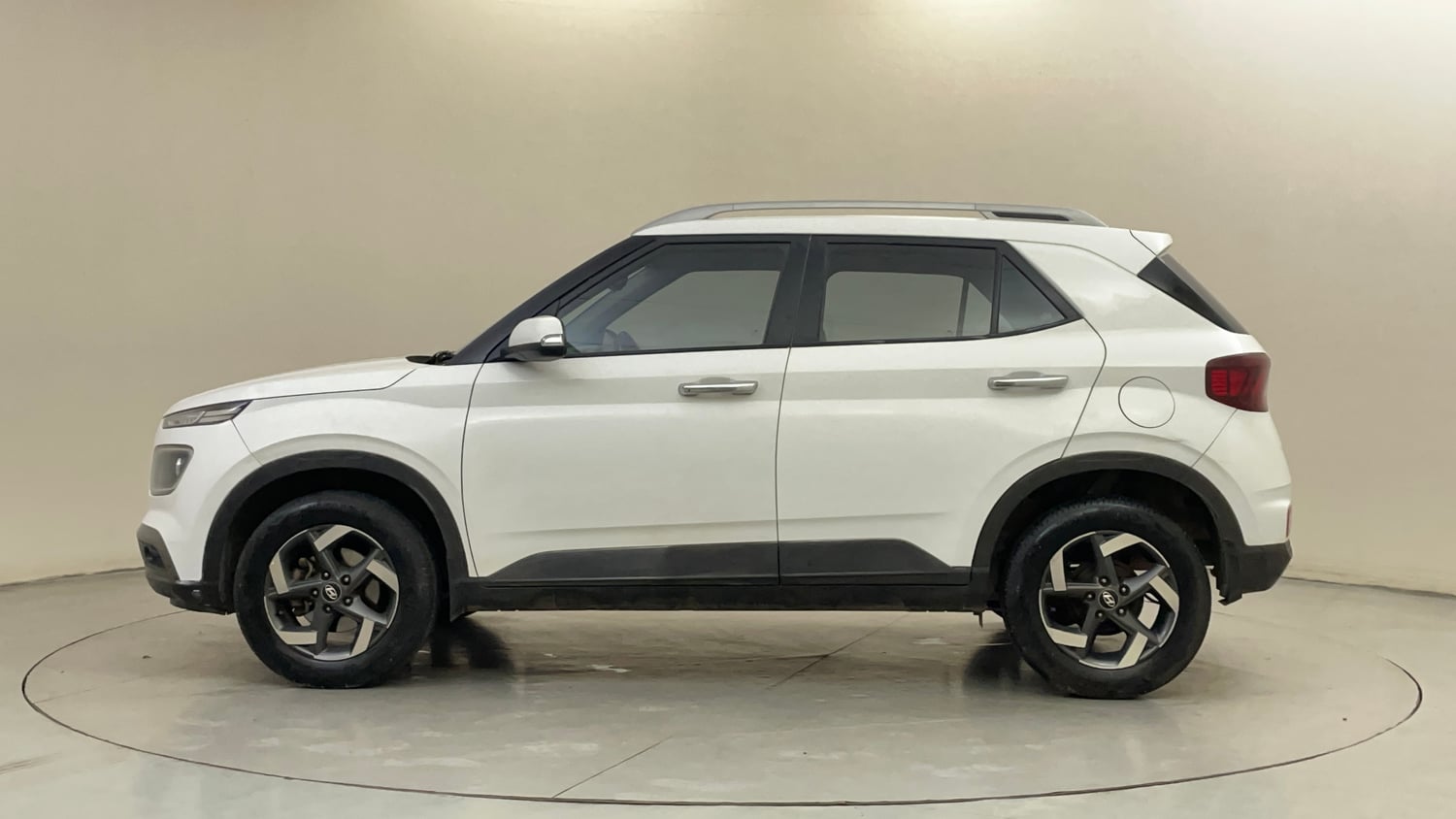 Used 2019 Hyundai Venue SX Plus 1.0 Turbo DCT Petrol Automatic exterior LEFT SIDE VIEW