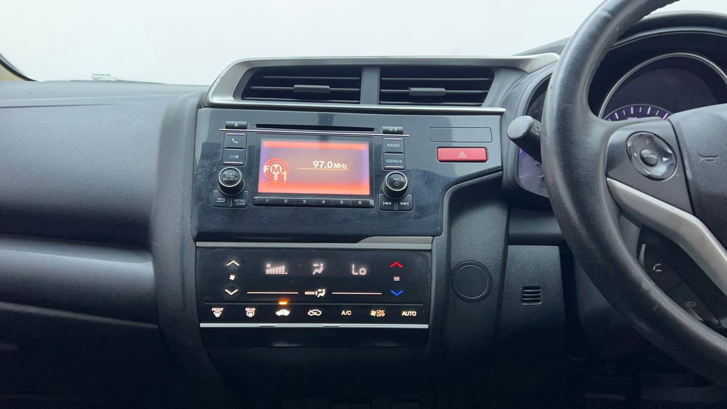 Used 2016 Honda Jazz V Petrol Petrol Manual interior MUSIC SYSTEM & AC CONTROL VIEW