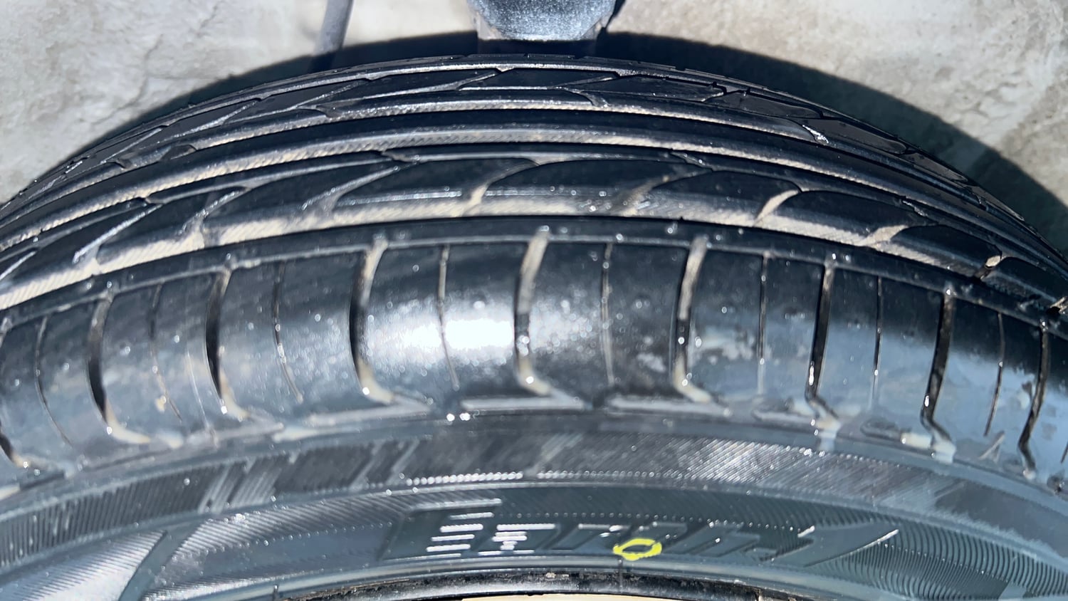 Used 2013 Maruti Suzuki Alto 800 Vxi Petrol Manual tyres RIGHT FRONT TYRE TREAD VIEW