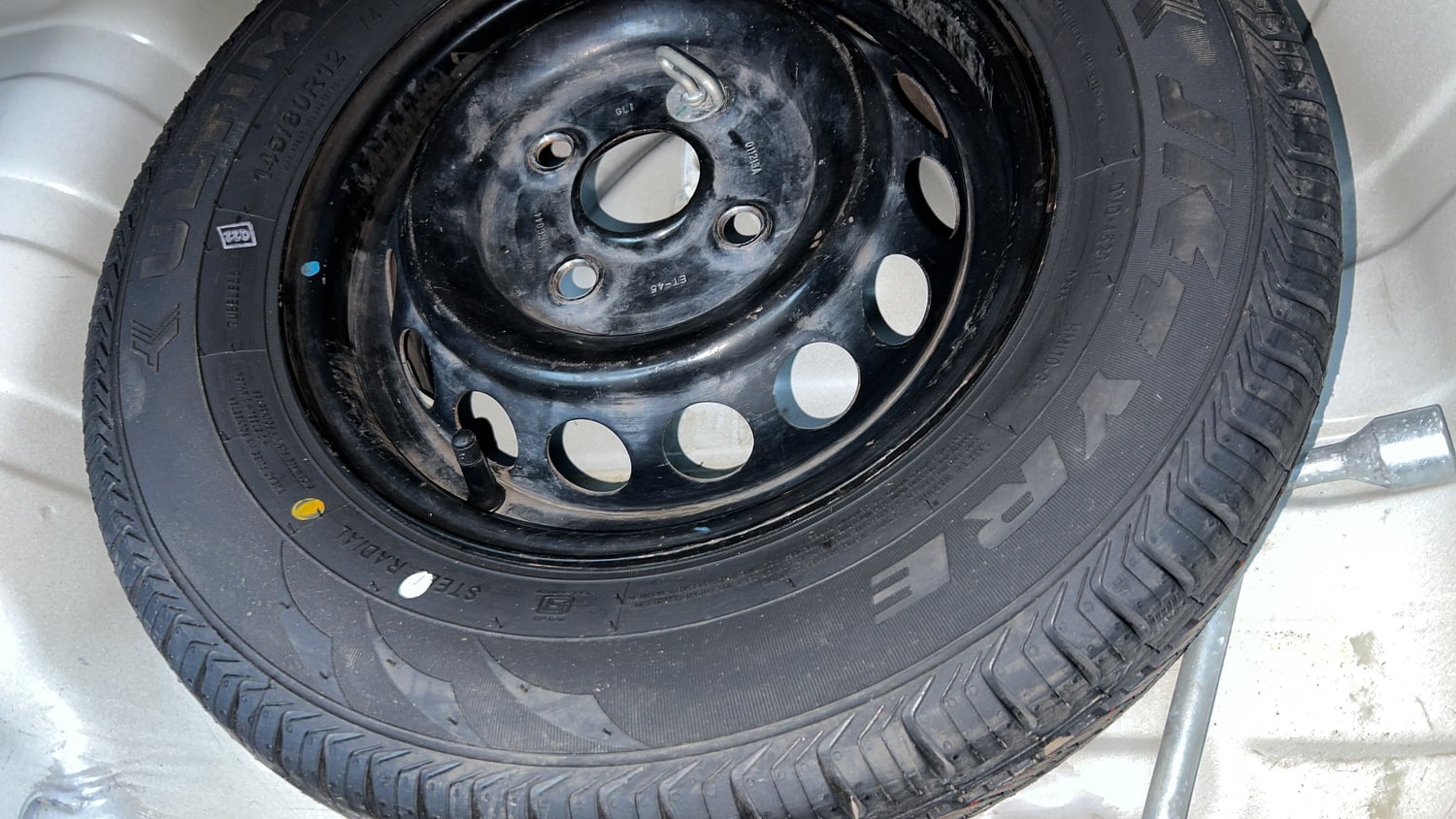 Used 2013 Maruti Suzuki Alto 800 Vxi Petrol Manual tyres SPARE TYRE VIEW
