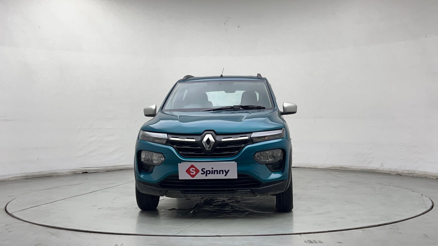 Used 2022 Renault Kwid RXT 1.0 AMT (O) Petrol Automatic exterior FRONT VIEW