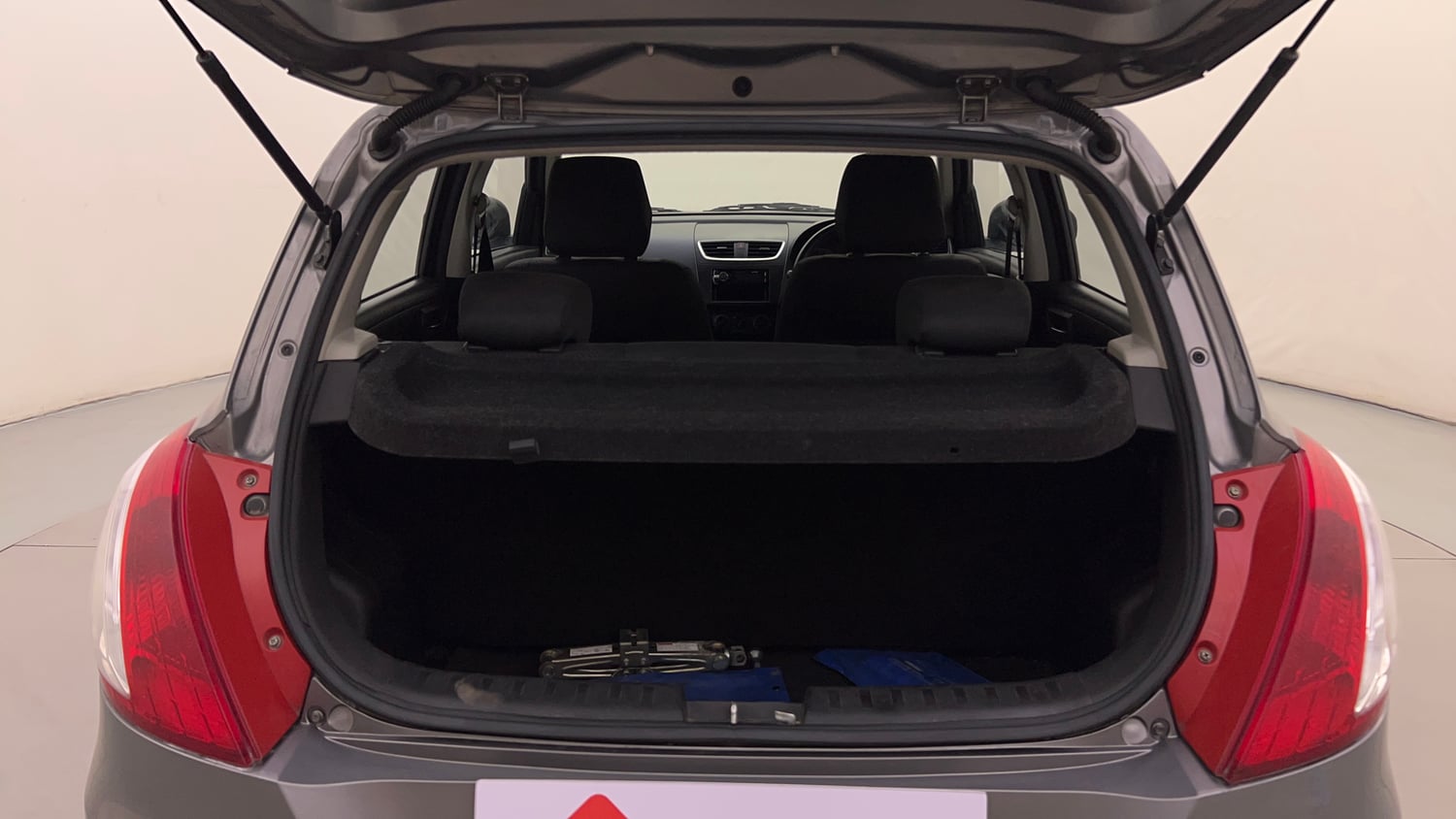 Used 2014 Maruti Suzuki Swift VXi Petrol Manual interior DICKY INSIDE VIEW