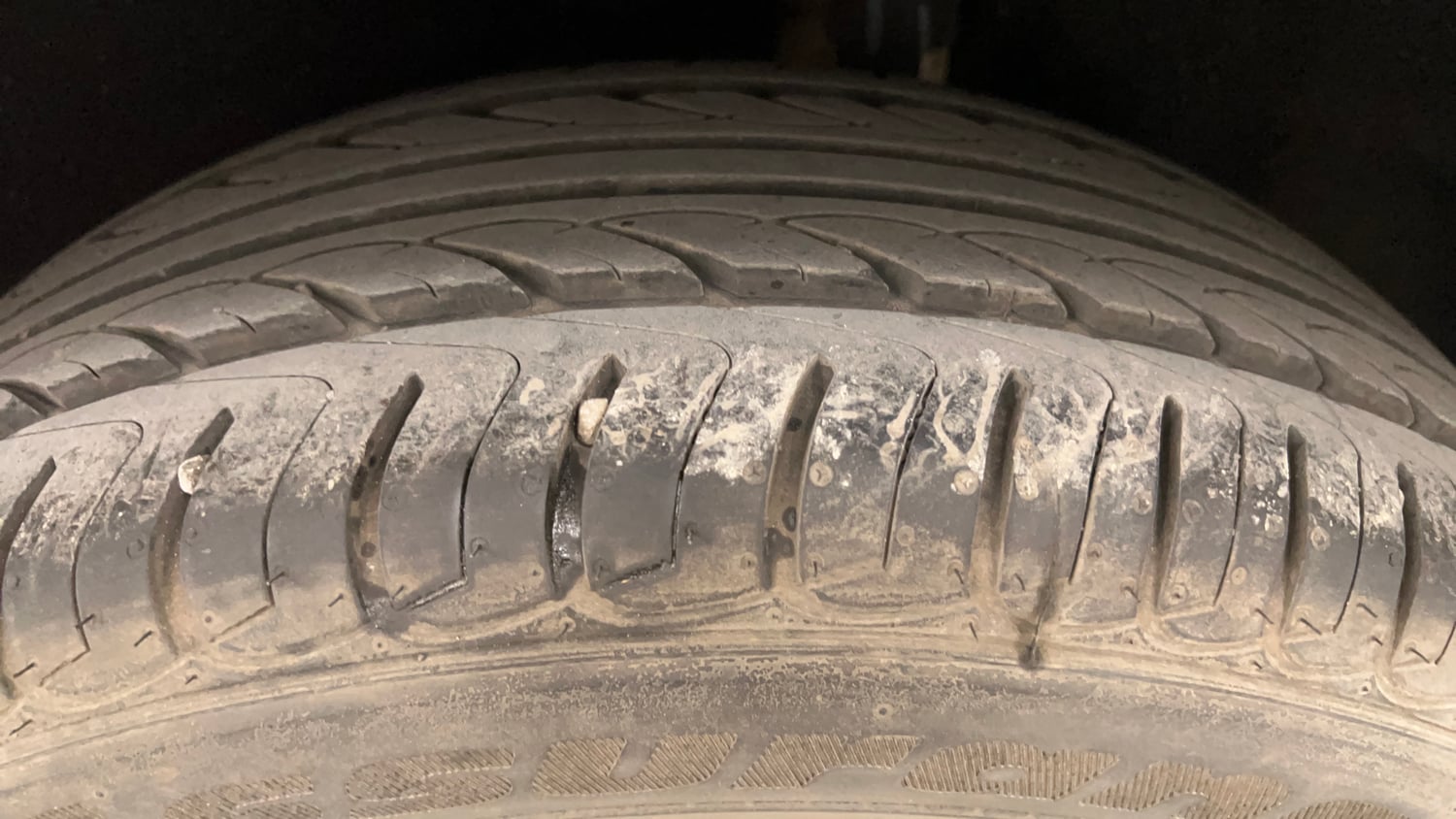 Used 2018 Ford EcoSport Titanium 1.5L Ti-VCT Petrol Manual tyres LEFT REAR TYRE TREAD VIEW