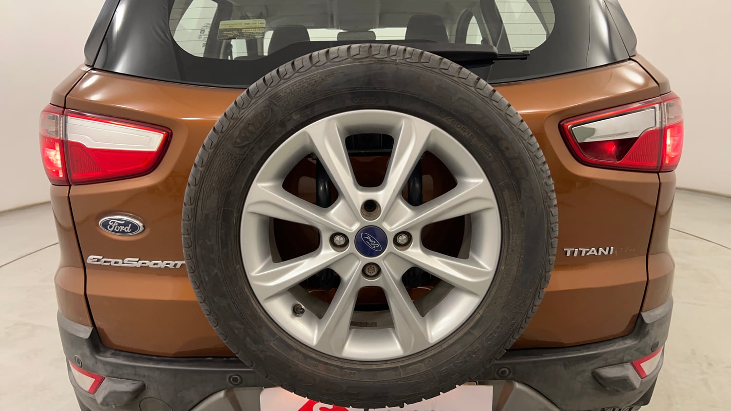 Used 2018 Ford EcoSport Titanium 1.5L Ti-VCT Petrol Manual tyres SPARE TYRE VIEW