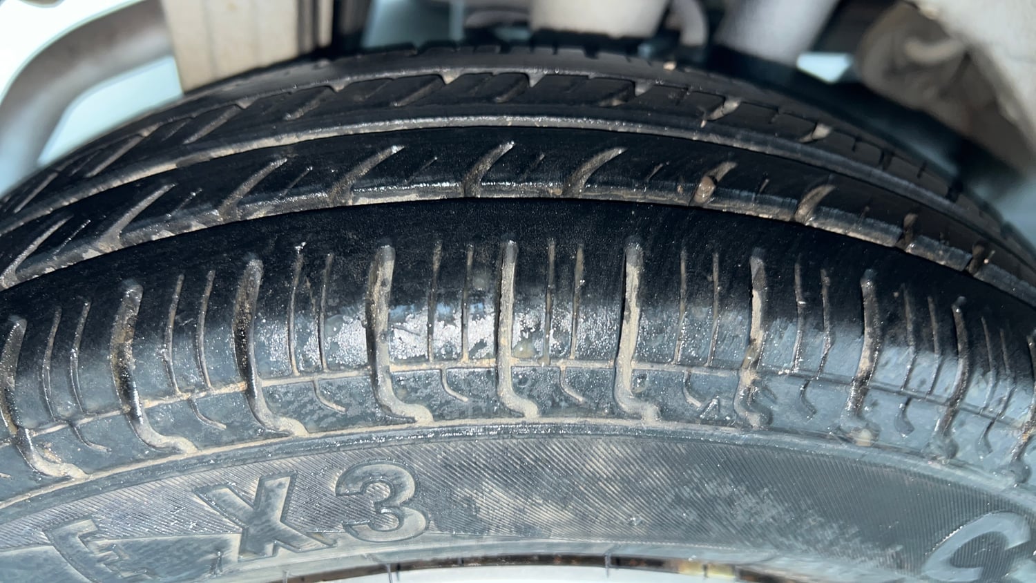 Used 2016 Maruti Suzuki Alto 800 Vxi Petrol Manual tyres RIGHT REAR TYRE TREAD VIEW