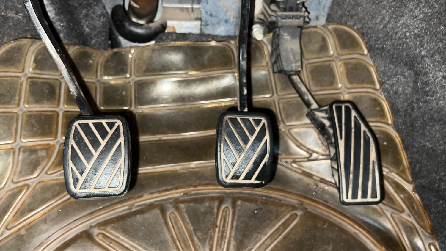 Used 2023 Maruti Suzuki Swift LXi Petrol Manual interior PEDALS VIEW
