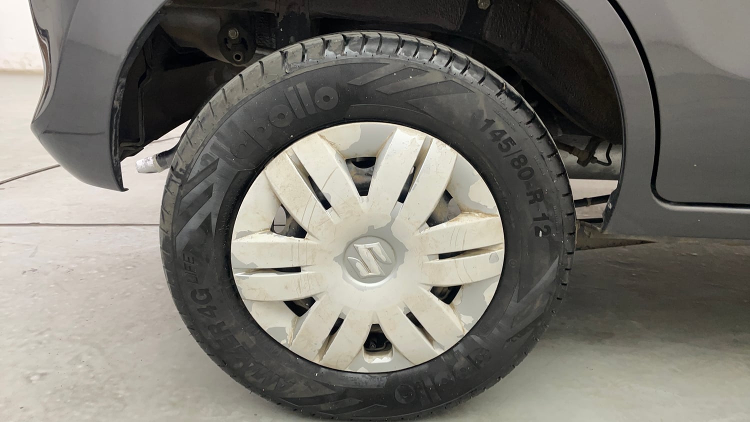 Used 2016 Maruti Suzuki Alto 800 Lxi Petrol Manual tyres RIGHT REAR TYRE RIM VIEW