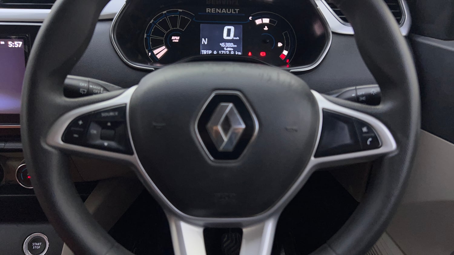 Used 2022 Renault Triber RXZ EASY-R AMT Petrol Automatic top_features Airbags