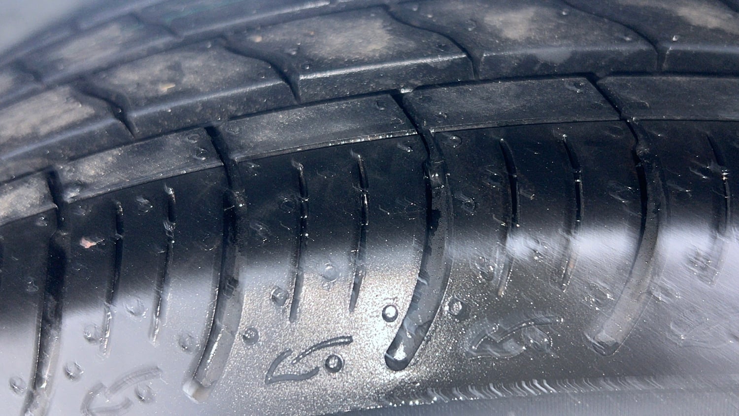 Used 2019 Tata Tiago Revotron XZ Plus Petrol Manual tyres RIGHT REAR TYRE TREAD VIEW