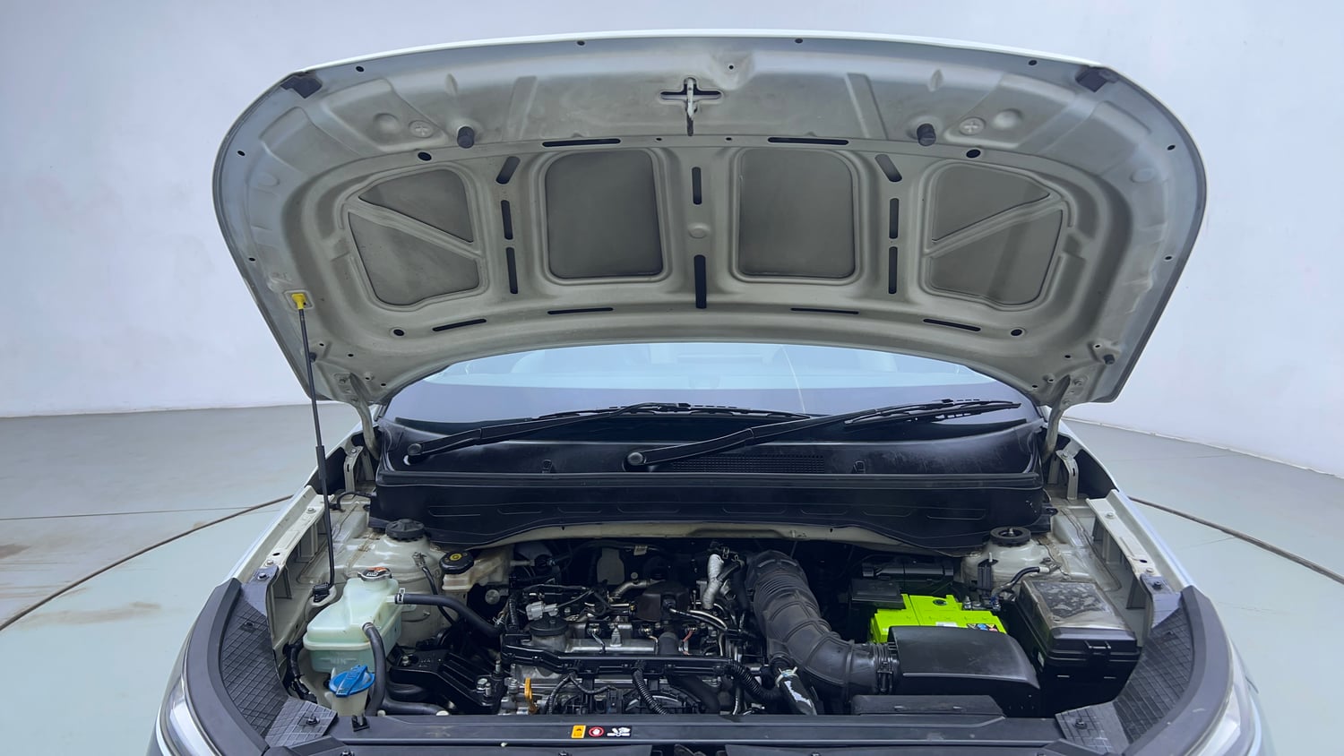 Used 2021 Hyundai Venue SX Plus 1.0 Turbo DCT Petrol Automatic engine ENGINE & BONNET OPEN FRONT VIEW