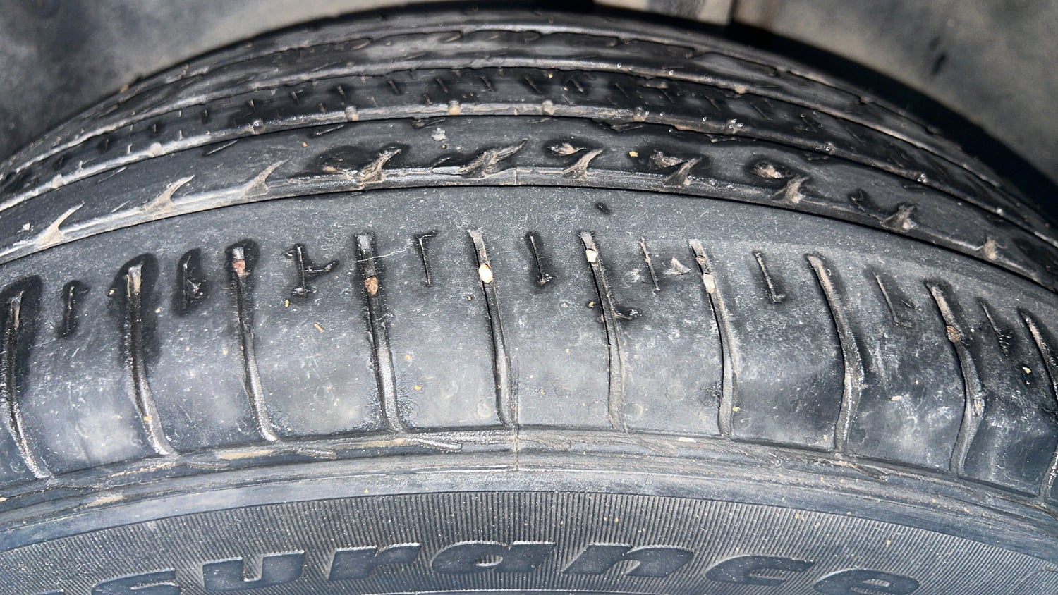 Used 2020 MG Motors Hector Sharp 2.0 Diesel Diesel Manual tyres LEFT REAR TYRE TREAD VIEW