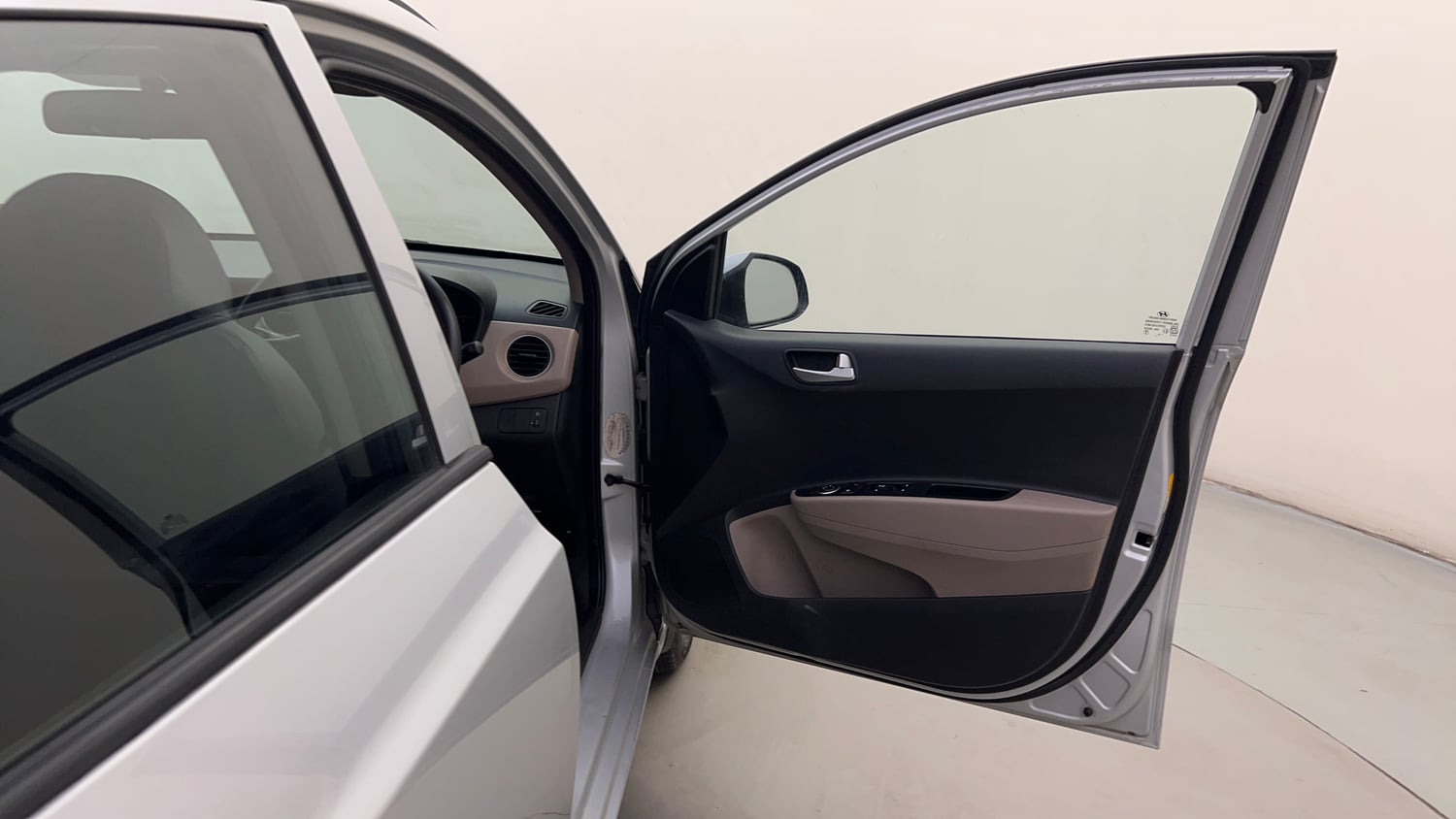 Used 2018 Hyundai Grand i10 Sportz AT 1.2 Kappa VTVT Petrol Automatic interior RIGHT FRONT DOOR OPEN VIEW