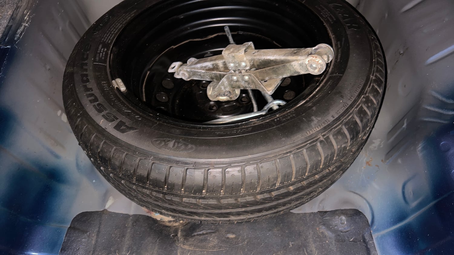 Used 2023 Honda City V Petrol MT Petrol Manual tyres SPARE TYRE VIEW