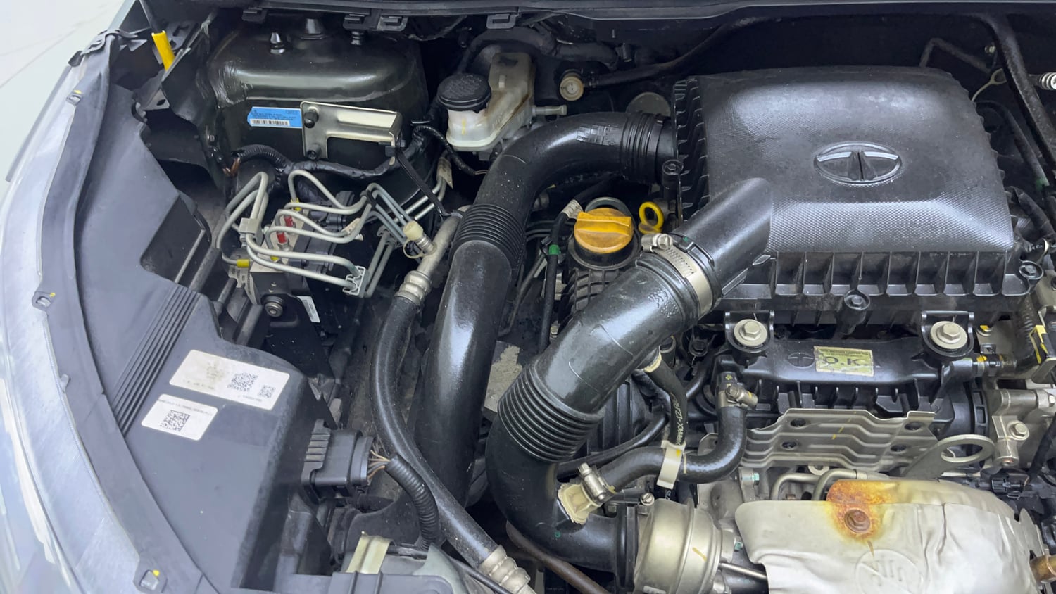 Used 2022 Tata Nexon XMA Petrol Automatic engine ENGINE RIGHT SIDE VIEW