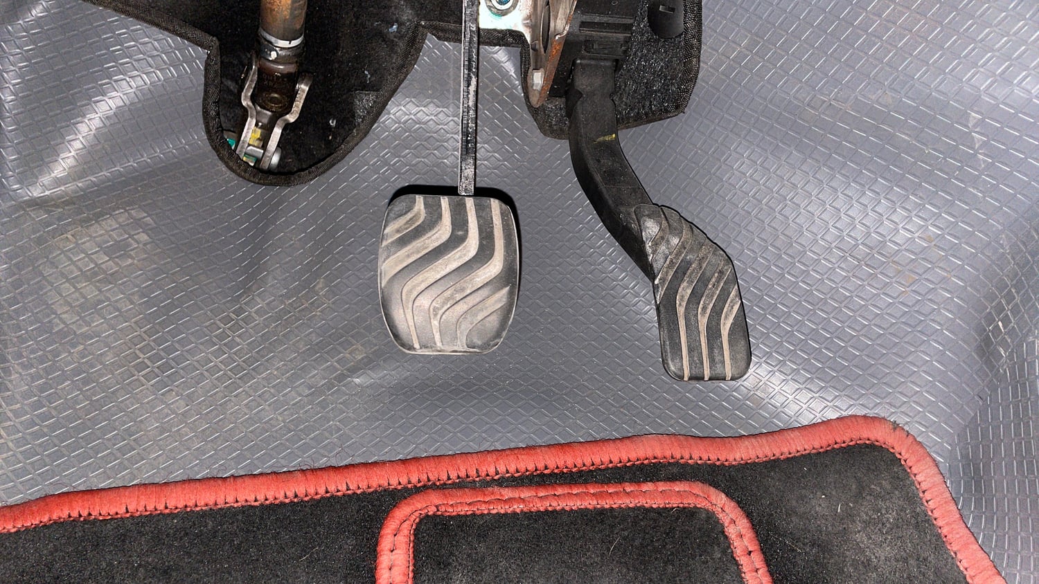 Used 2021 Renault Kwid CLIMBER 1.0 AMT Opt Petrol Automatic interior PEDALS VIEW