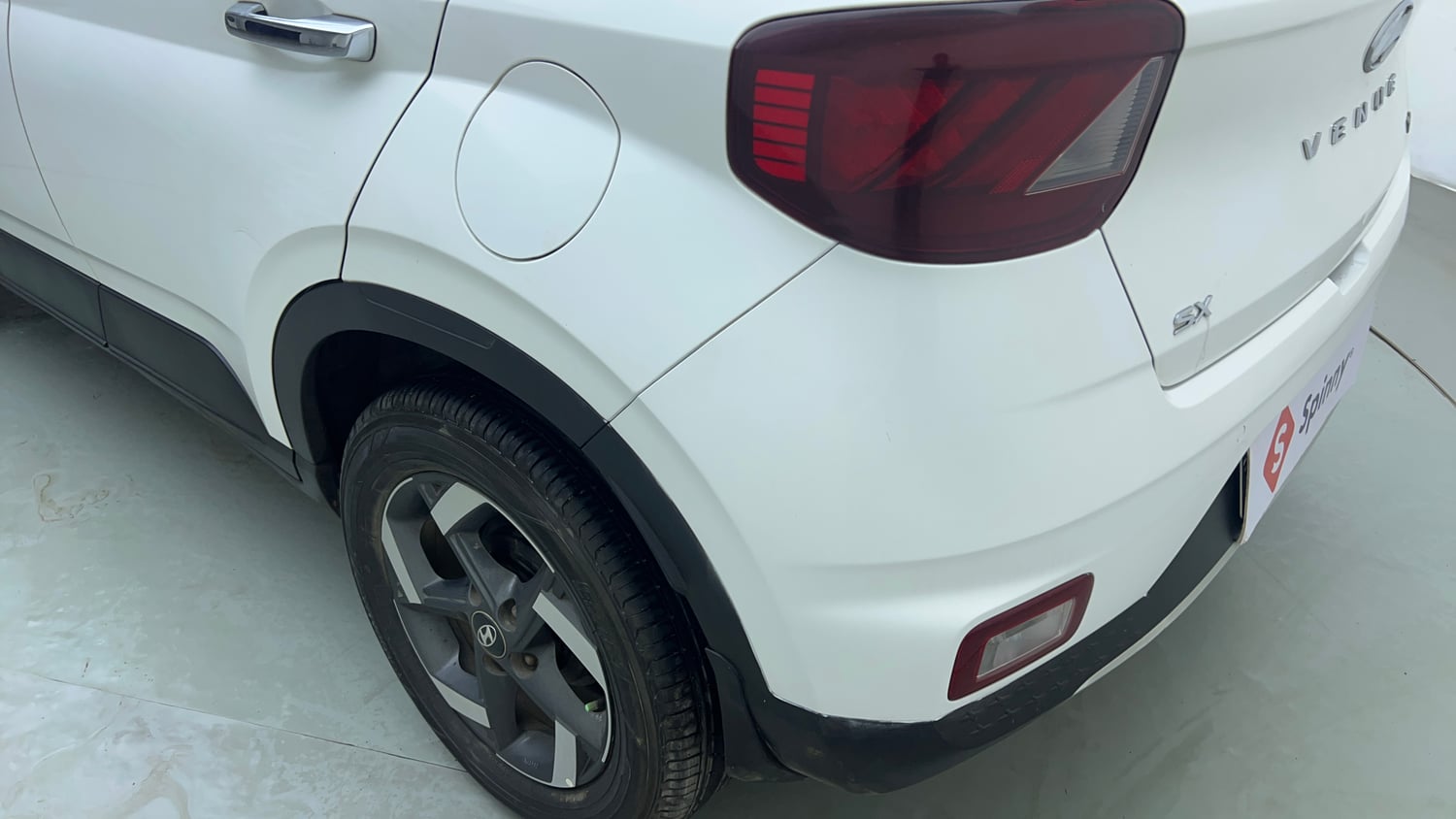 Used 2019 Hyundai Venue SX Plus 1.0 Turbo DCT Petrol Automatic dents MINOR SCRATCH