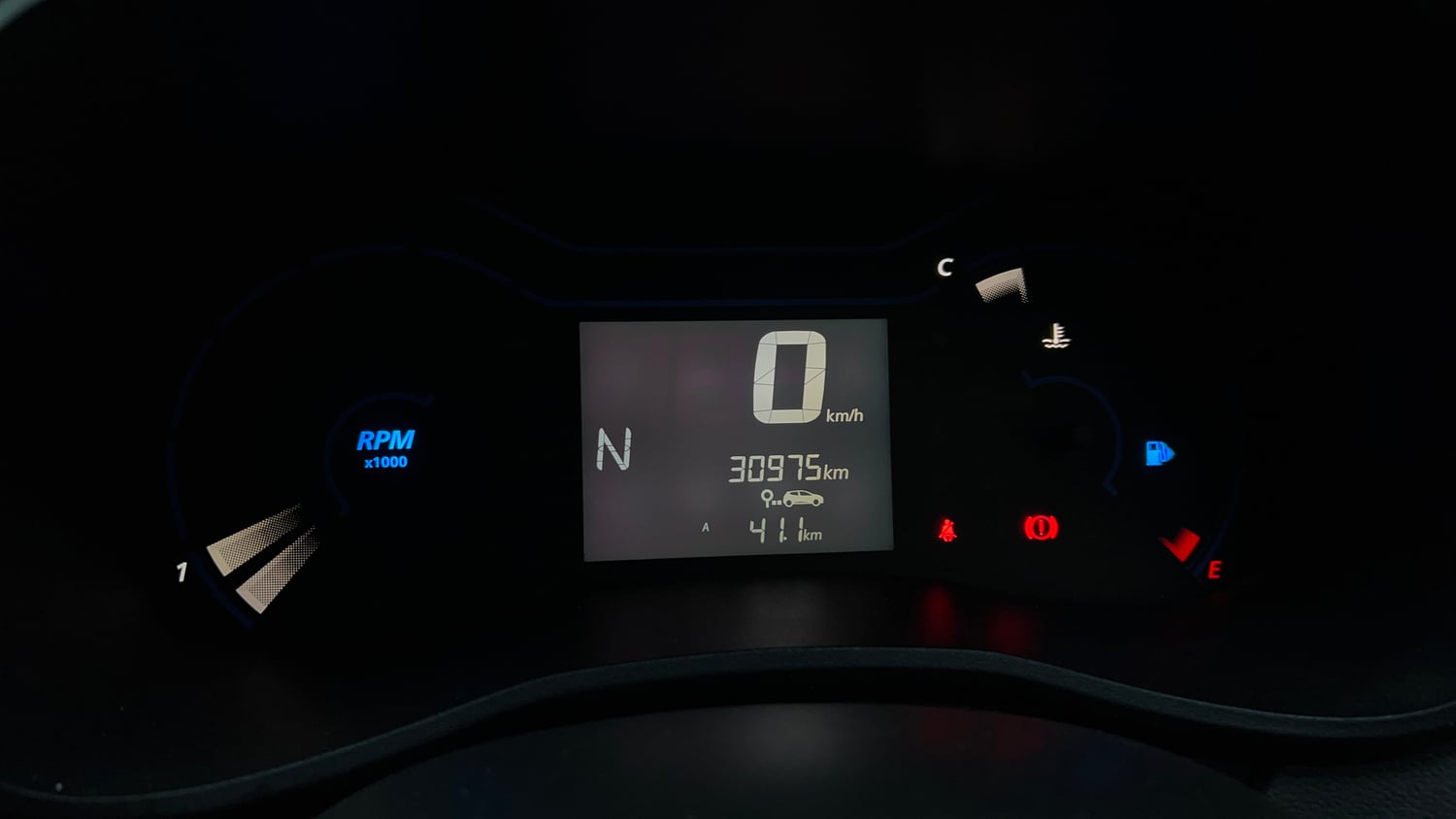 Used 2022 Renault Kwid RXT 1.0 AMT (O) Petrol Automatic interior CLUSTERMETER VIEW