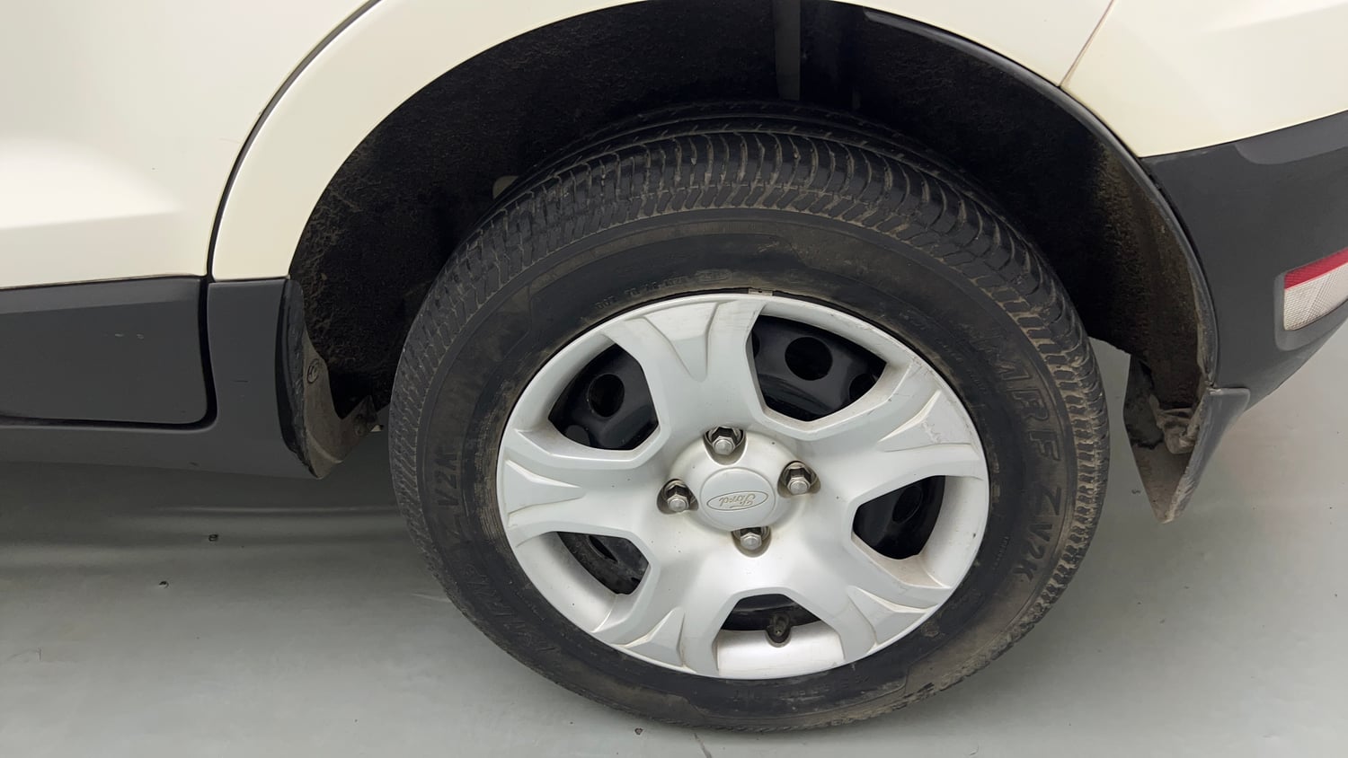 Used 2015 Ford EcoSport Trend 1.5 Ti-VCT Petrol Manual tyres LEFT REAR TYRE RIM VIEW