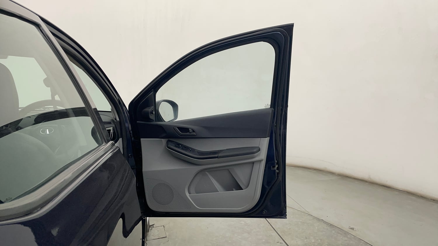 Used 2021 Tata Tiago XT Petrol Manual interior RIGHT FRONT DOOR OPEN VIEW